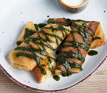 Блины с курицей и сыром моцарелла