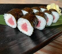 Хосомаки с тунцом