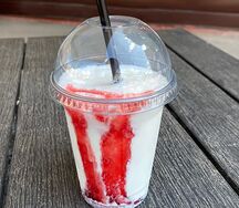 Молочный коктейль Клубника