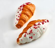 Круассан малиновый с кремовой начинкой