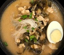 Мисо-суп с курицей и фунчозой