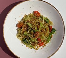 Спагетти с брокколи и кабачками