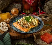 Горбуша запеченная с грибами