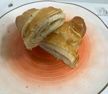 Круассан с яблоком