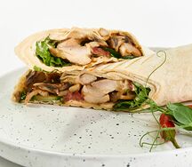 Ролл с ветчиной и грибами