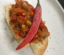 Мини брускет сальса