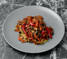 Лапша гречневая с овощами