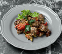 Куриные потрошки с овощами