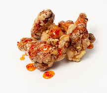 Жаренные куринные крылышки в сладком соусе чили