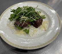 Медальоны из говядины