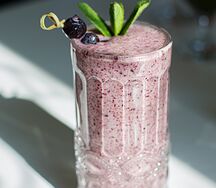 Смузи Черника и ананас