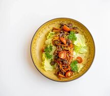 Теплый салат с говяжьей вырезкой