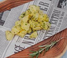 Отварной картофель с зеленью