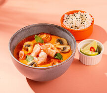 Том ям с морепродуктами