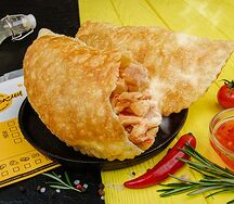 Чебурек с курицей по-азиатски