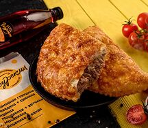 Чебурек с мраморной говядиной