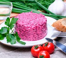 Салат Свекла с чесноком и сыром