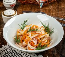 Салат с кальмаром луком и морковью