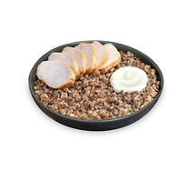 Каша с куриной грудкой и соусом алиоли