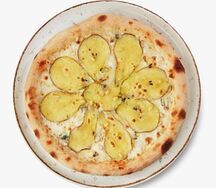 Пицца с грушей и сыром ДорБлю