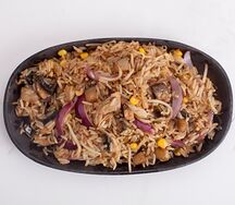 Жареный рис с овощами