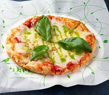 Пицца Маргарита с кедровыми орешками