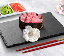 Спайси-суши с тунцом