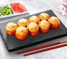 Ролл Маасдам со снежным крабом