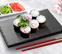 Классический ролл с креветкой 