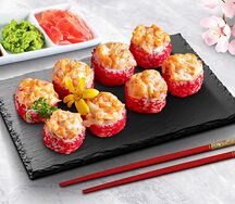 Запеченный ролл Острый с крабом и гребешком