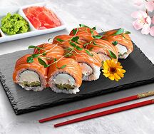 Ролл Филадельфия с копченым лососем