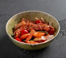 Морской окунь в кисло-сладком соусе