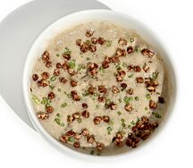 Гречневая каша с томленой говядиной и муссом из шампиньонов