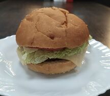 Чизбургер с котлетой