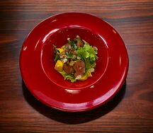 Салат из филе утки с манго