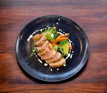 Утиная грудка с овощами конторно