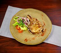 Стейк из cвинoй корейки