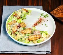 Цезарь с красной рыбой