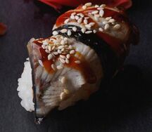 Суши с угрем