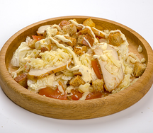 Салат Цезарь с курицей
