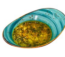 Куриный суп со шпинатом и яйцом