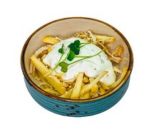 Салат с курицей и яблоком