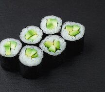 Хосомаки с авокадо