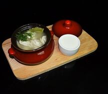Пельмени с бульоном