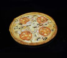 Пицца с курицей и грибами