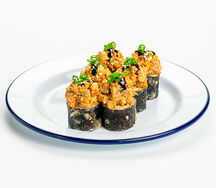 Ролл с тартаром из угря в темпуре