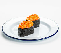 Острые суши лосось