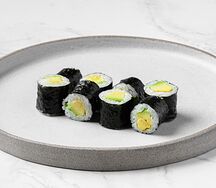 Ролл с авокадо