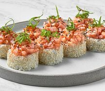 Ролл острый лосось