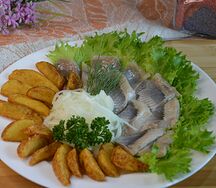 Сельдь норвежская с картофелем и луком